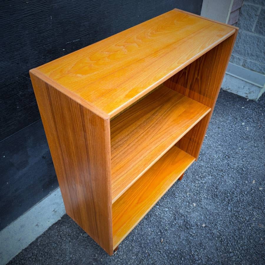 Mid century modern compact record book shelf — photograph 5 of 5