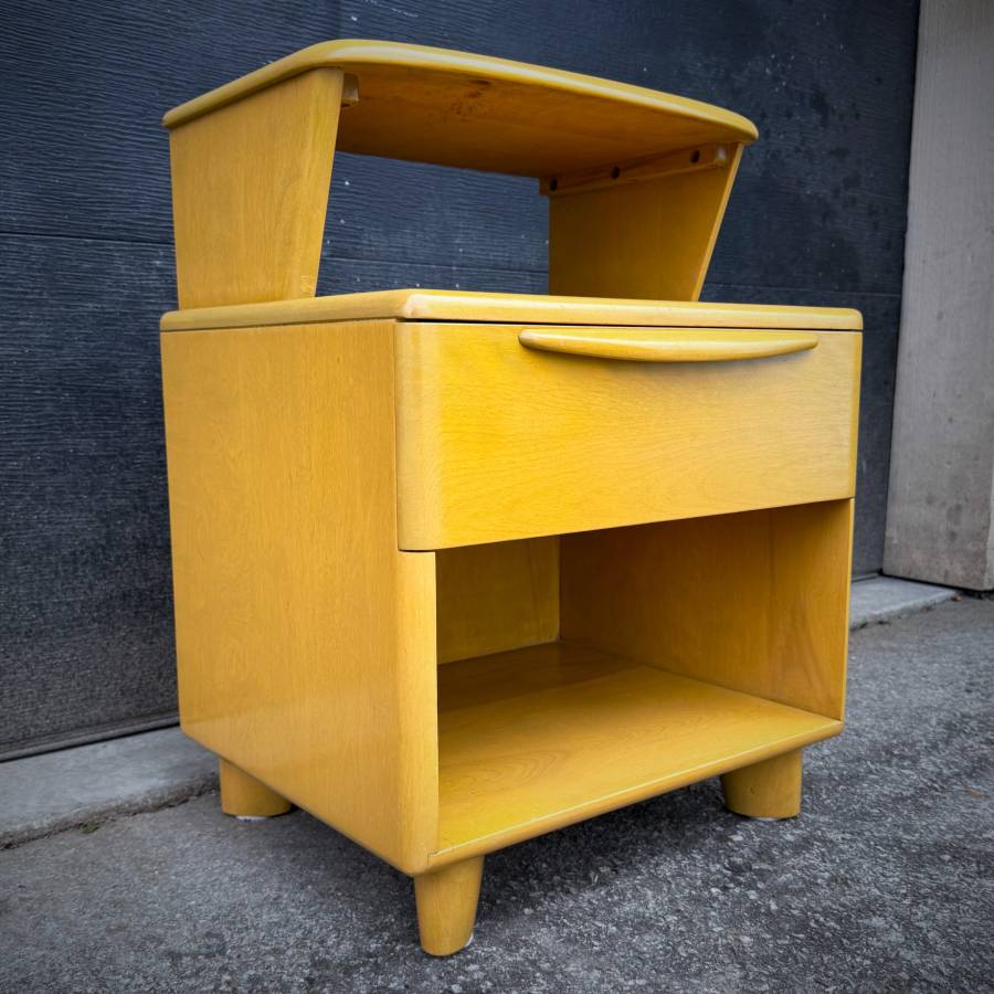 Heywood Wakefield Mid century modern Encore Nightstand — photograph 3 of 7