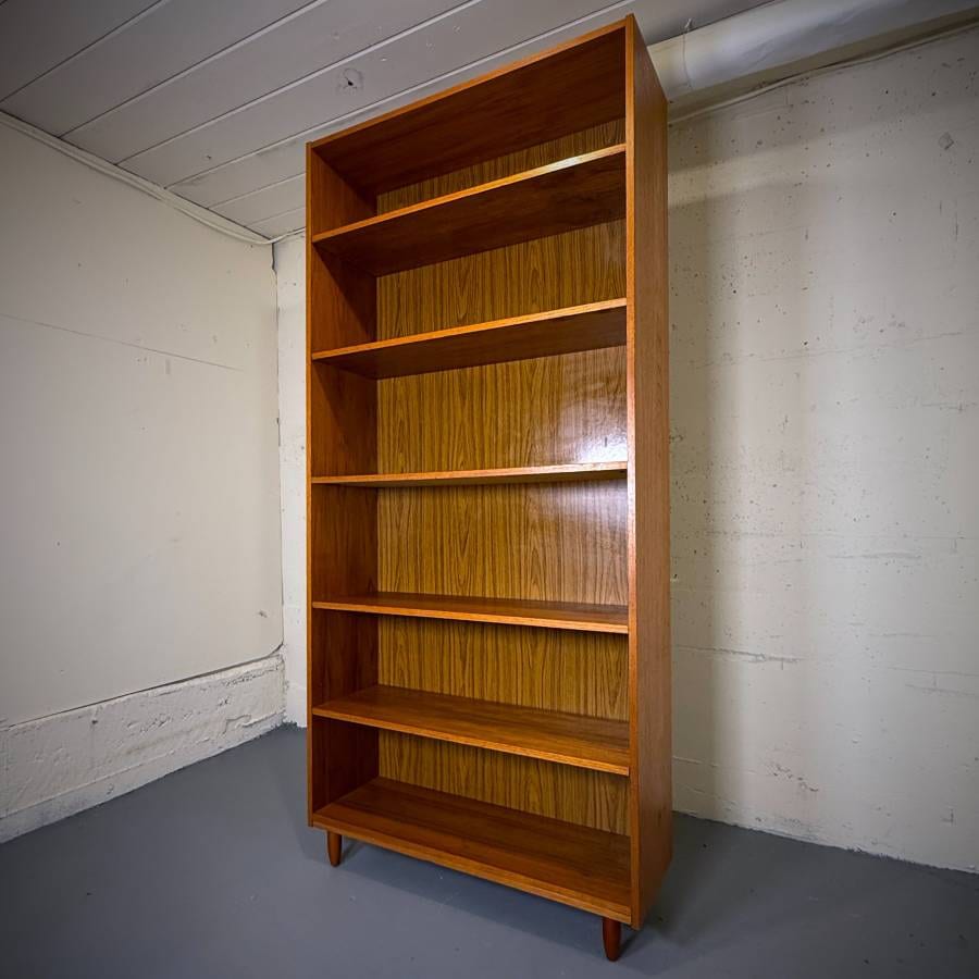 Extra tall mid century modern teak shelf — photograph 3 of 6