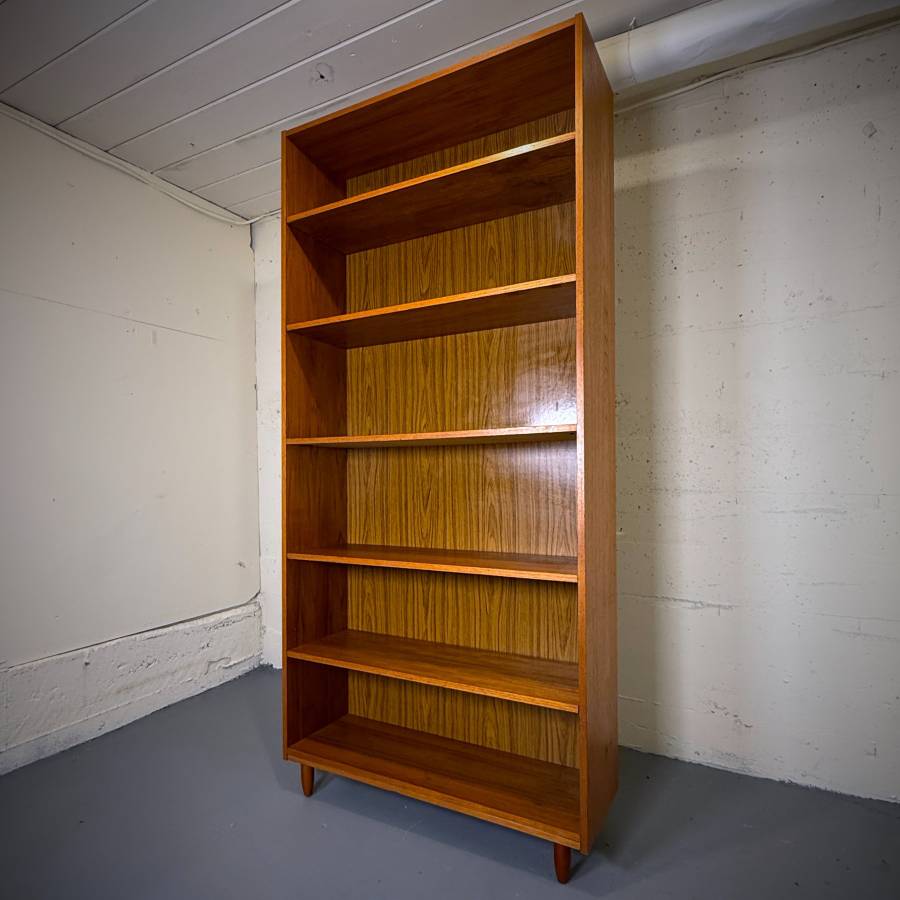 Extra tall mid century modern teak shelf — photograph 3 of 6