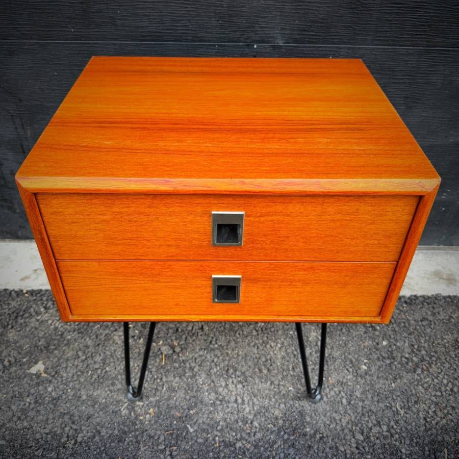 Mid century modern teak atomic two drawer nightstand — photograph 4 of 6