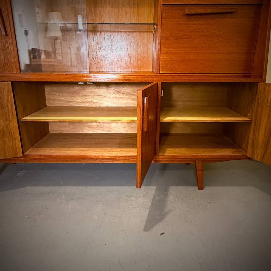 Stunning mid century modern teak hutch credenza — photograph 10 of 10