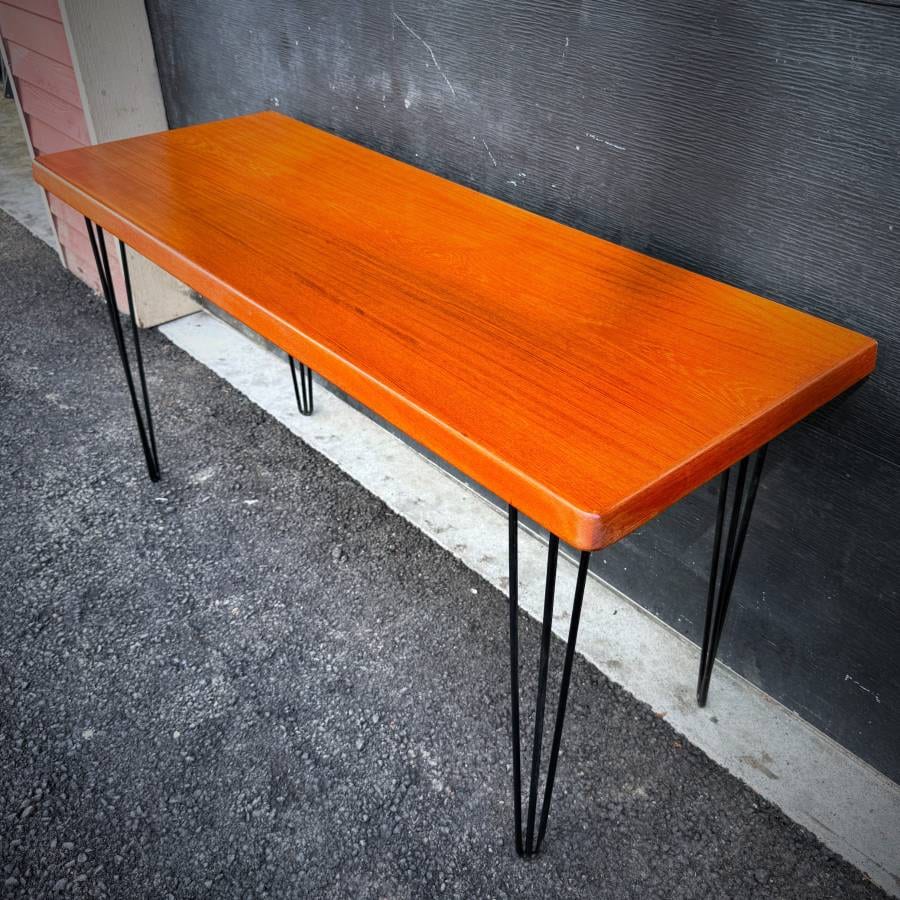 Mid century modern minimal atomic desk — photograph 4 of 5
