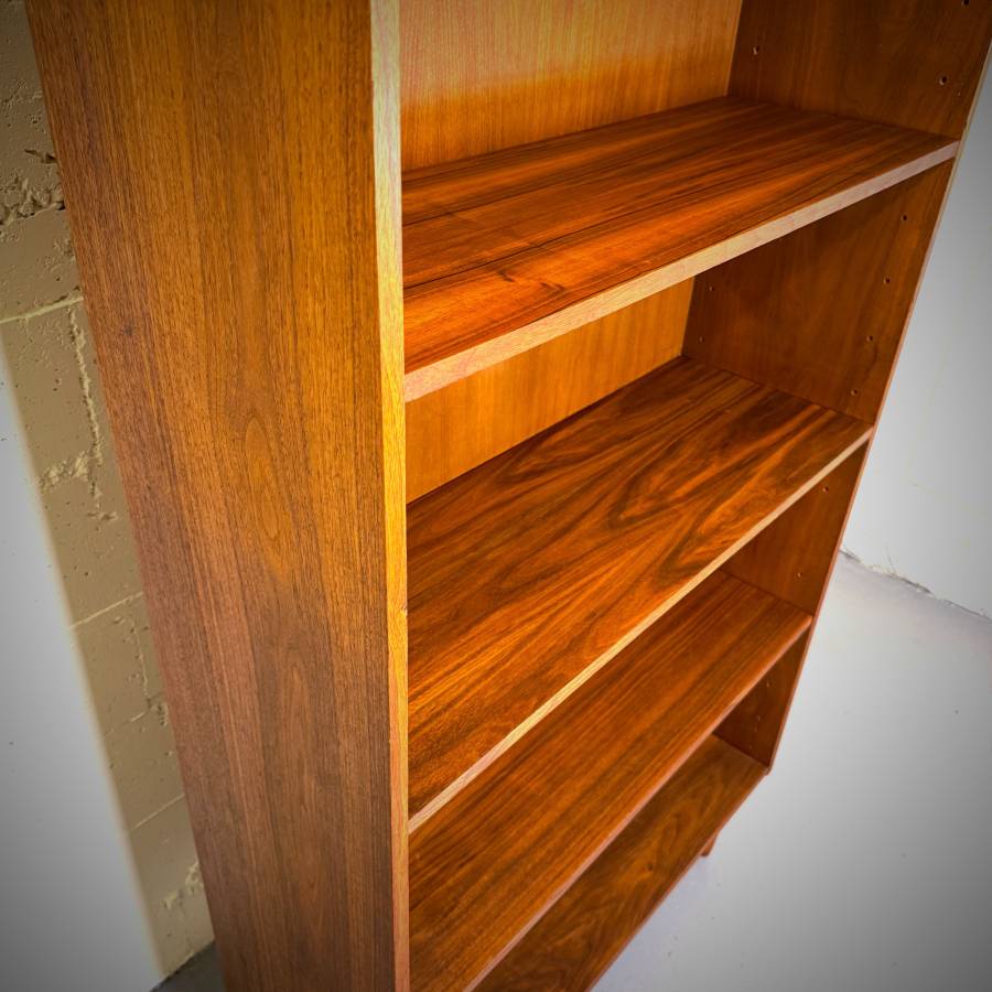 Beautiful refinished mid century modern walnut bookshelf — photograph 5 of 5
