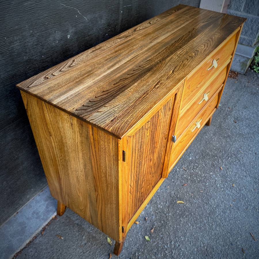 Mid century modern solid pecan credenza — photograph 5 of 8