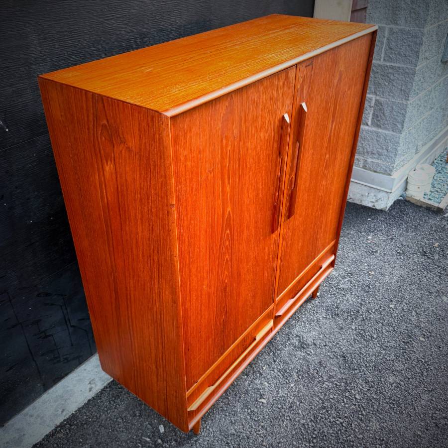 Mid century modern extra large teak wardrobe dresser — photograph 5 of 7