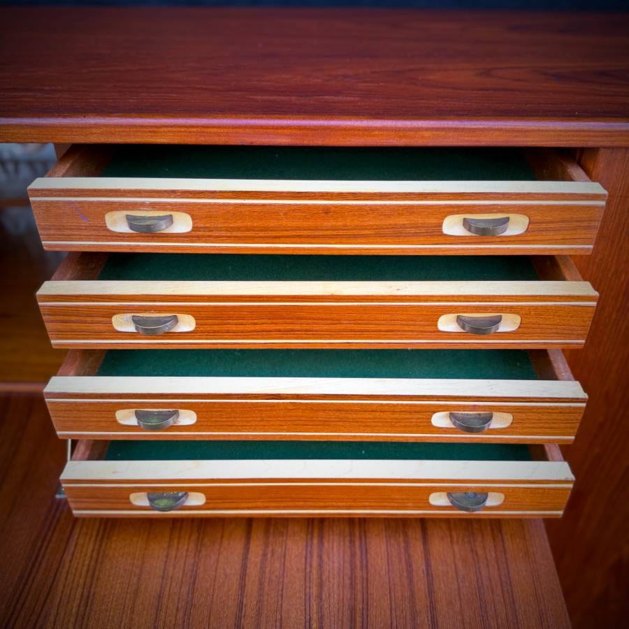 Extra large mid century danish modern teak sideboard — photograph 9 of 11