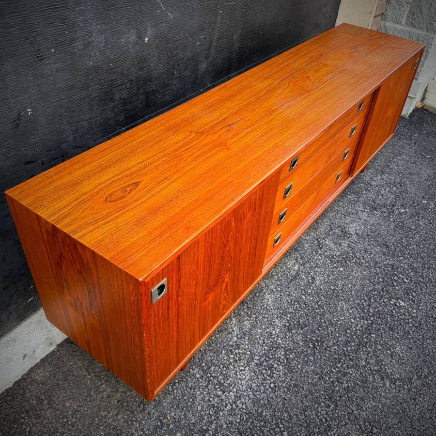 Beautiful danish modern teak extra long credenza — photograph 5 of 8