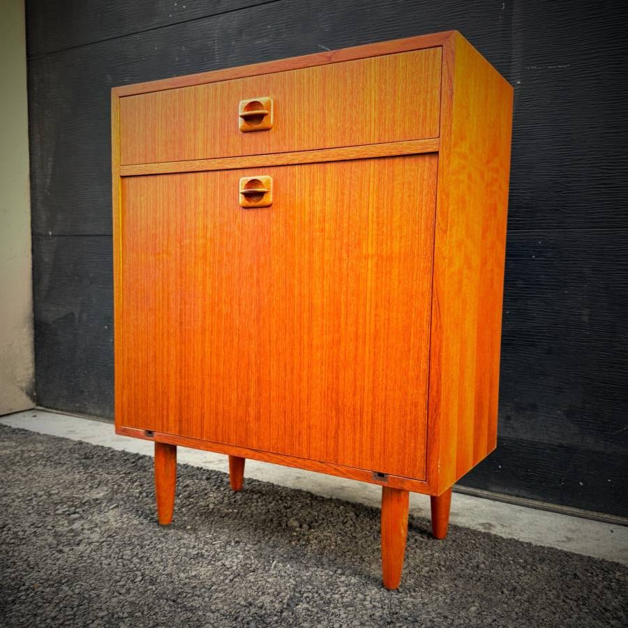 Compact danish modern teak bar cabinet — photograph 2 of 7