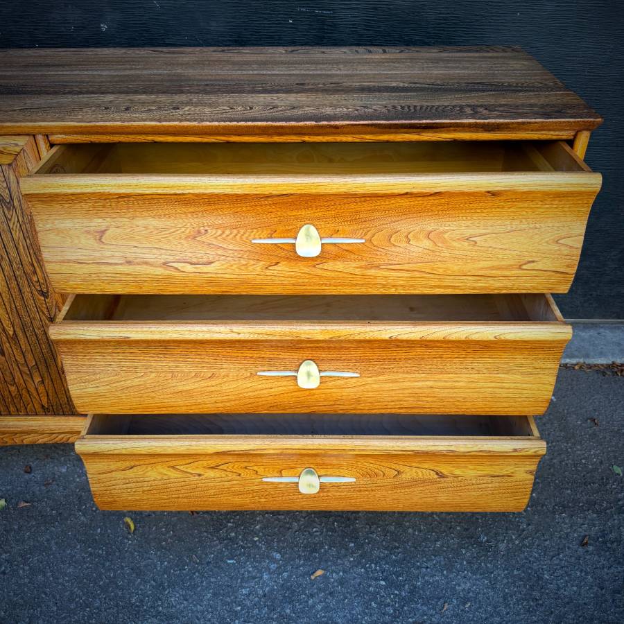 Mid century modern solid pecan credenza — photograph 6 of 8