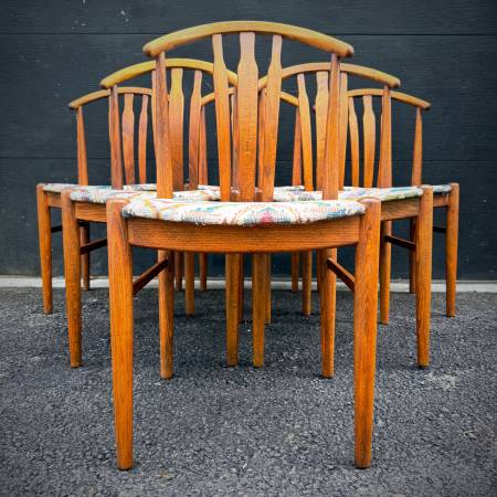Set of 6 mid century modern dining chairs