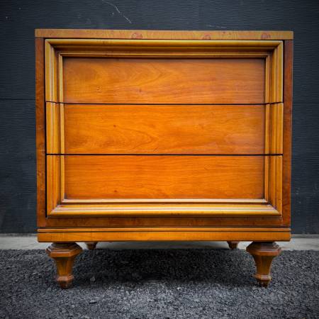 Beautiful mcm vintage burled walnut side table