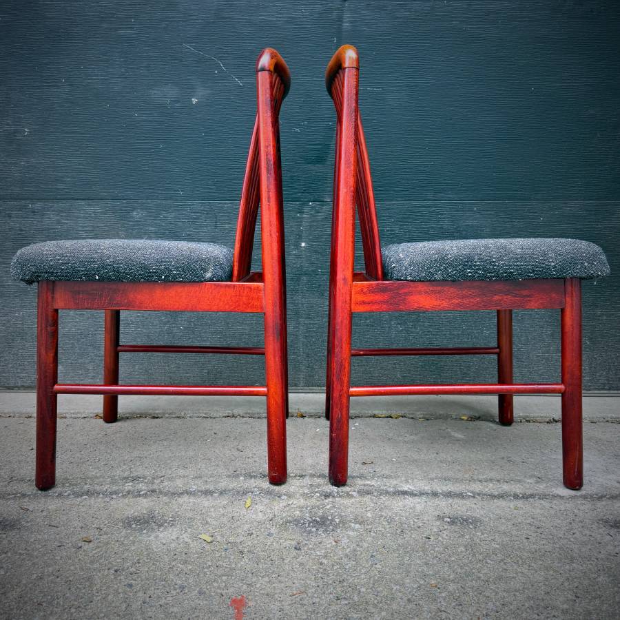 Set of 4 Mid century modern rosewood dining chairs — photograph 6 of 7