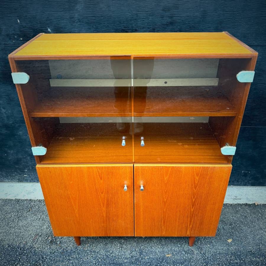 Mid century modern teak and glass cabinet — photograph 4 of 7