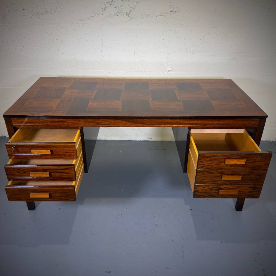Stunning vintage mcm Scandinavian rosewood desk — photograph 6 of 7