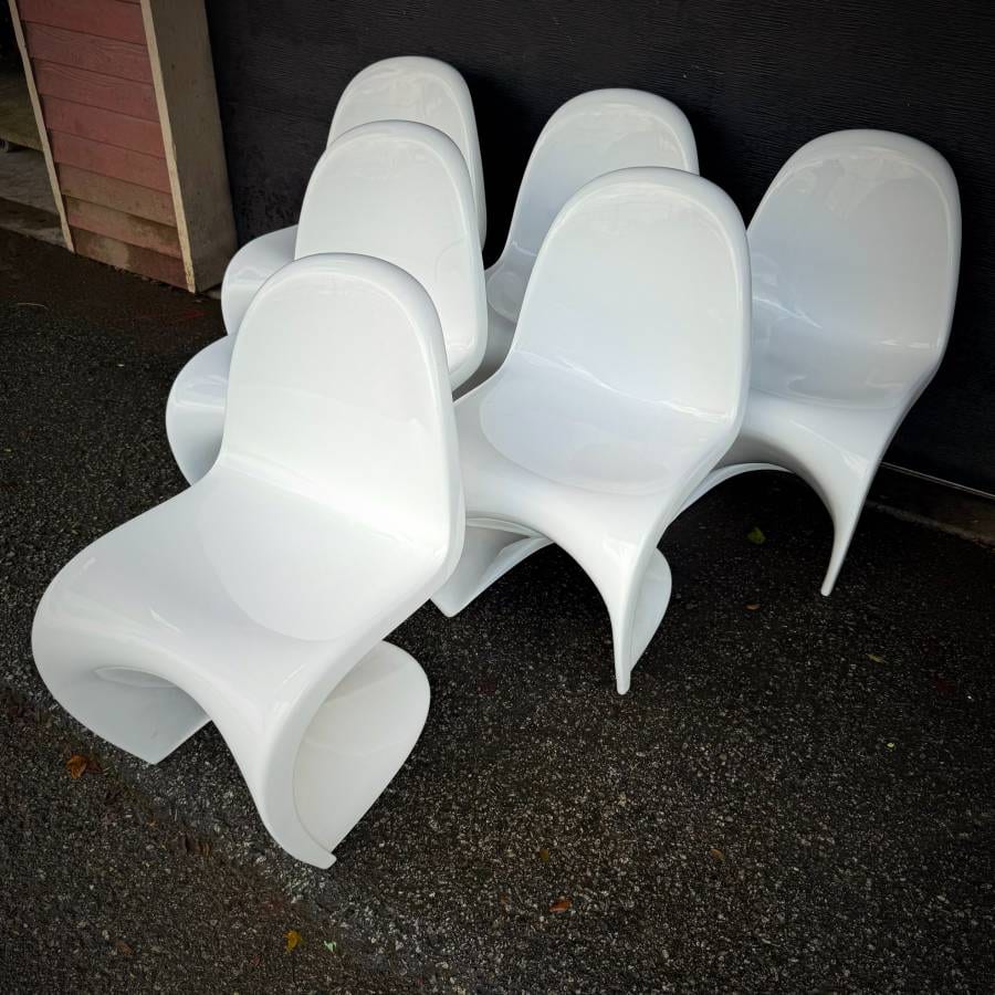 Set of 2 vintage Verner Panton dining chairs — photograph 7 of 7