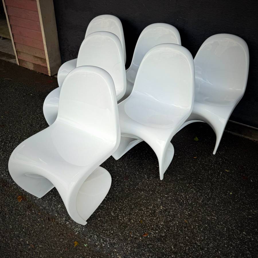 Set of 2 vintage Verner Panton dining chairs — photograph 7 of 7