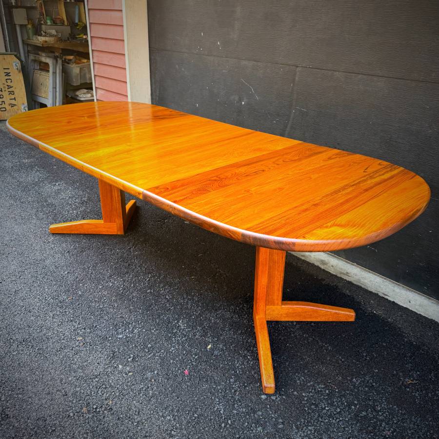 Stunning and rare extra large solid teak dining table made in Montreal — photograph 8 of 10