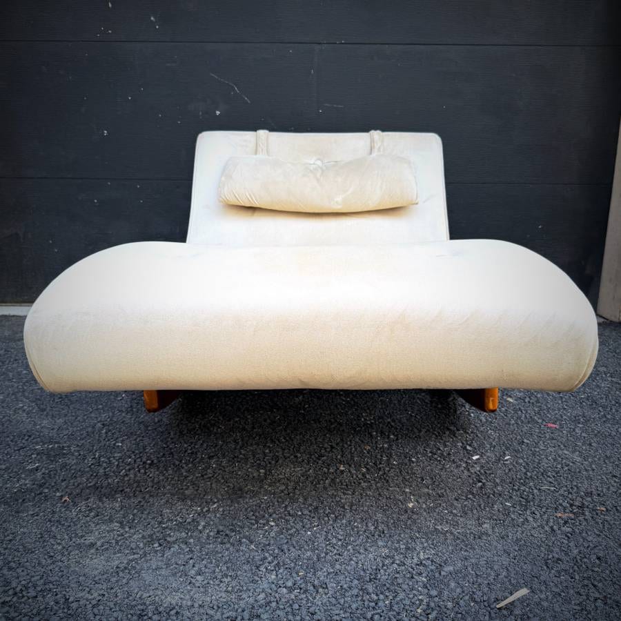 Adrian Pearsall wave chaise on rocking base — photograph 6 of 8