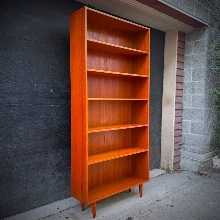 Stunning high quality danish modern teak shelf — photograph 3 of 6