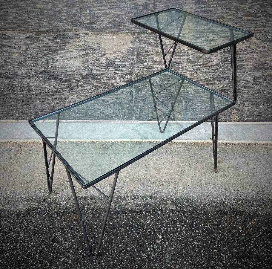 Atomic mid century modern side table — photograph 2 of 4