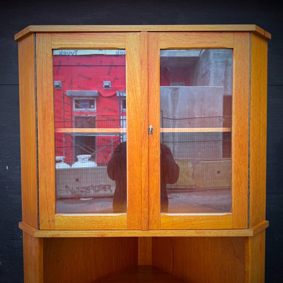 Beautiful mid century modern teak corner bar cabinet — photograph 5 of 7