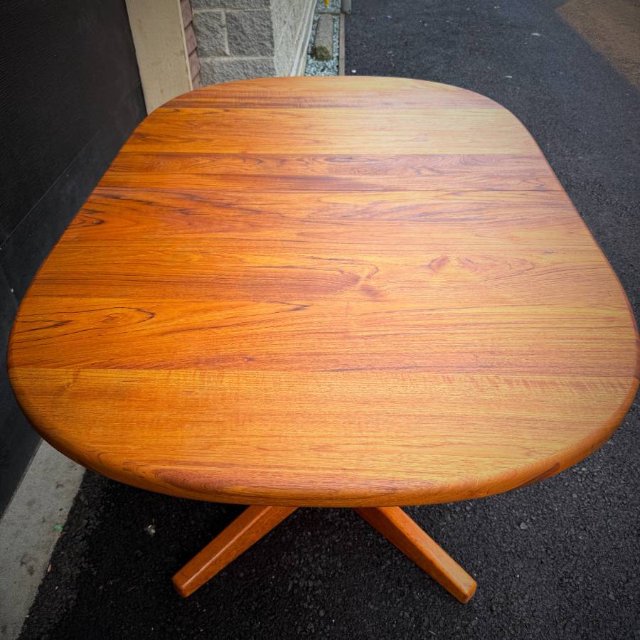 Stunning and rare extra large solid teak dining table made in Montreal — photograph 4 of 10