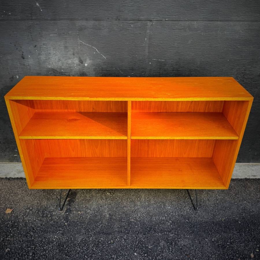 Mid century danish modern teak atomic LP shelving unit — photograph 4 of 5