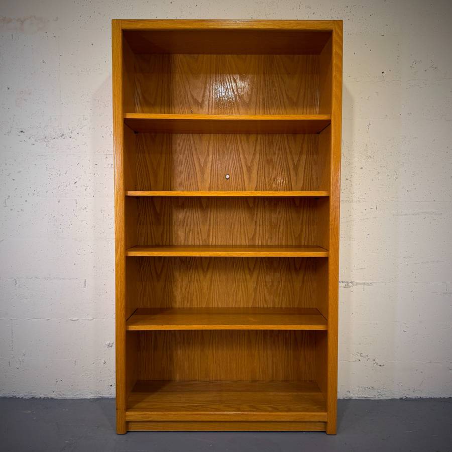 Vintage mcm oak shelving unit — photograph 2 of 5