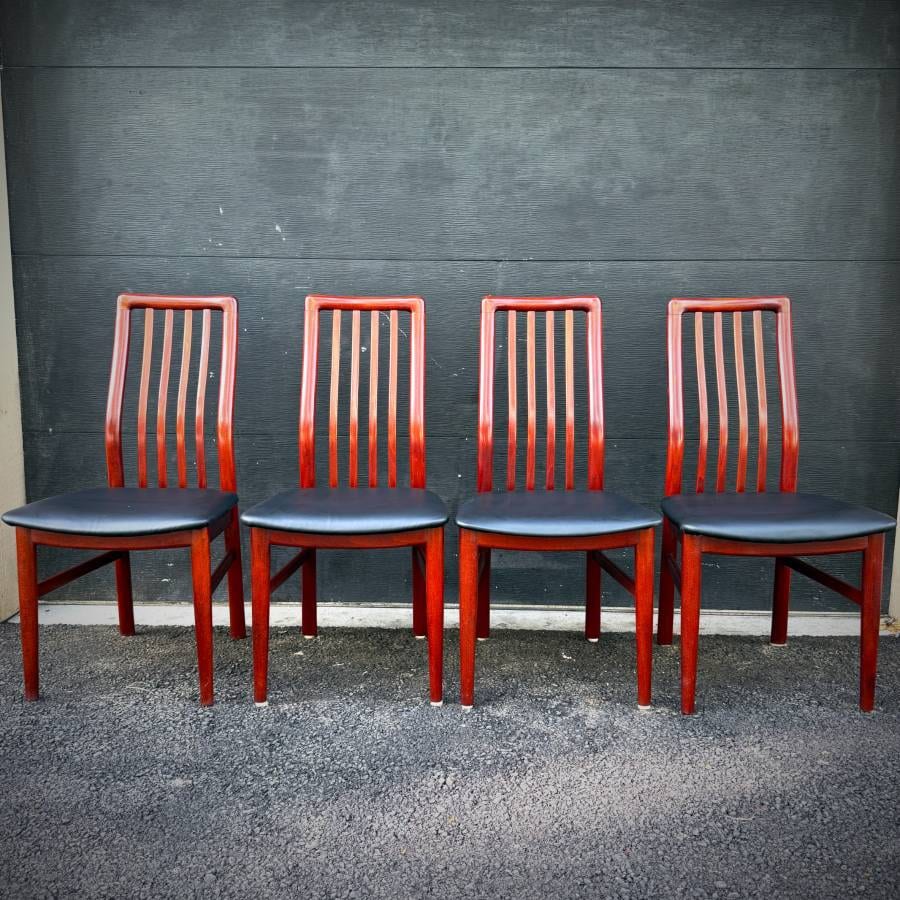Beautiful vintage danish modern rosewood dining chairs — photograph 6 of 13