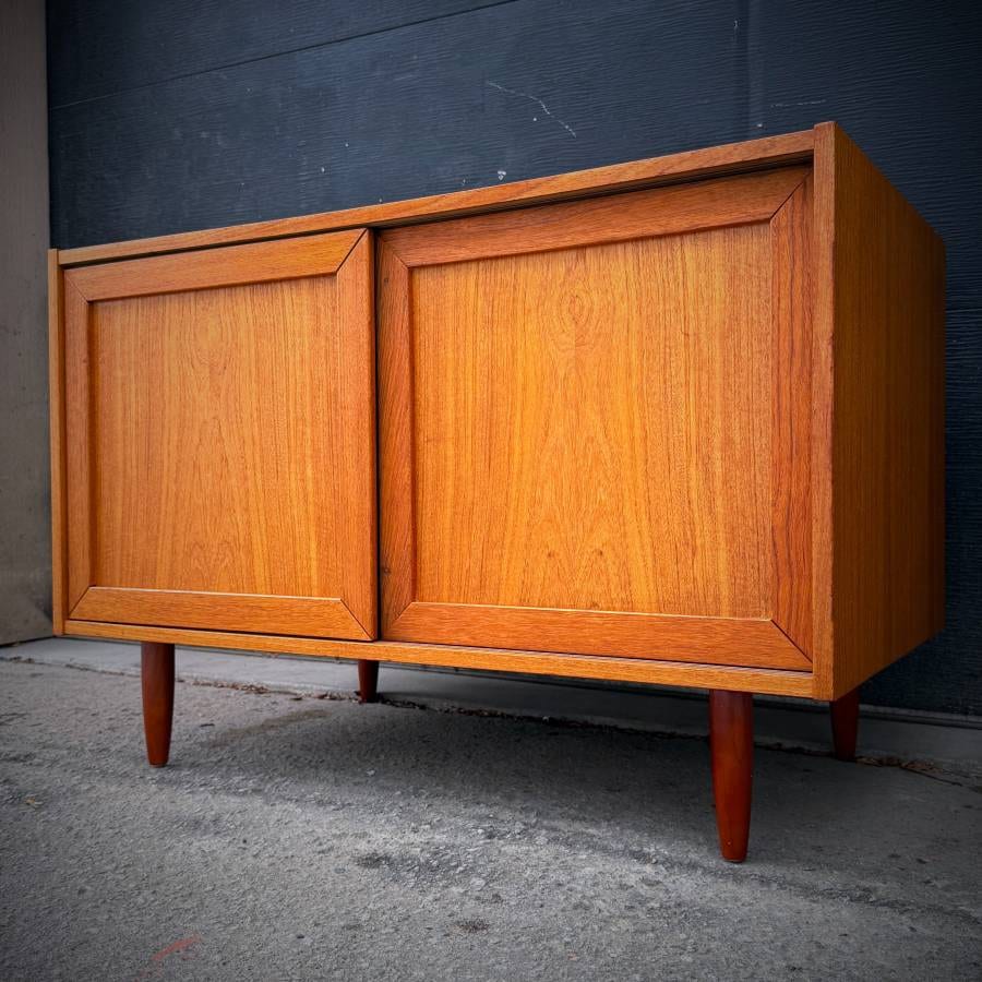 Mid century danish modern teak extra deep credenza — photograph 3 of 6