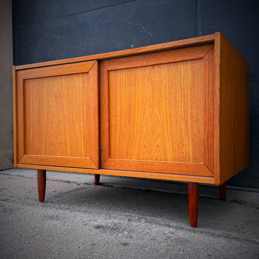 Mid century danish modern teak extra deep credenza — photograph 3 of 6