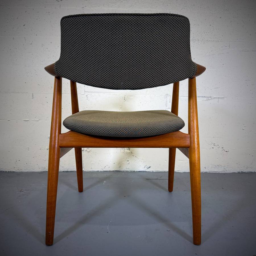 1960s Danish teak Model GM11 Armchair by Erik Kirkegaard for Glostrup — photograph 4 of 7