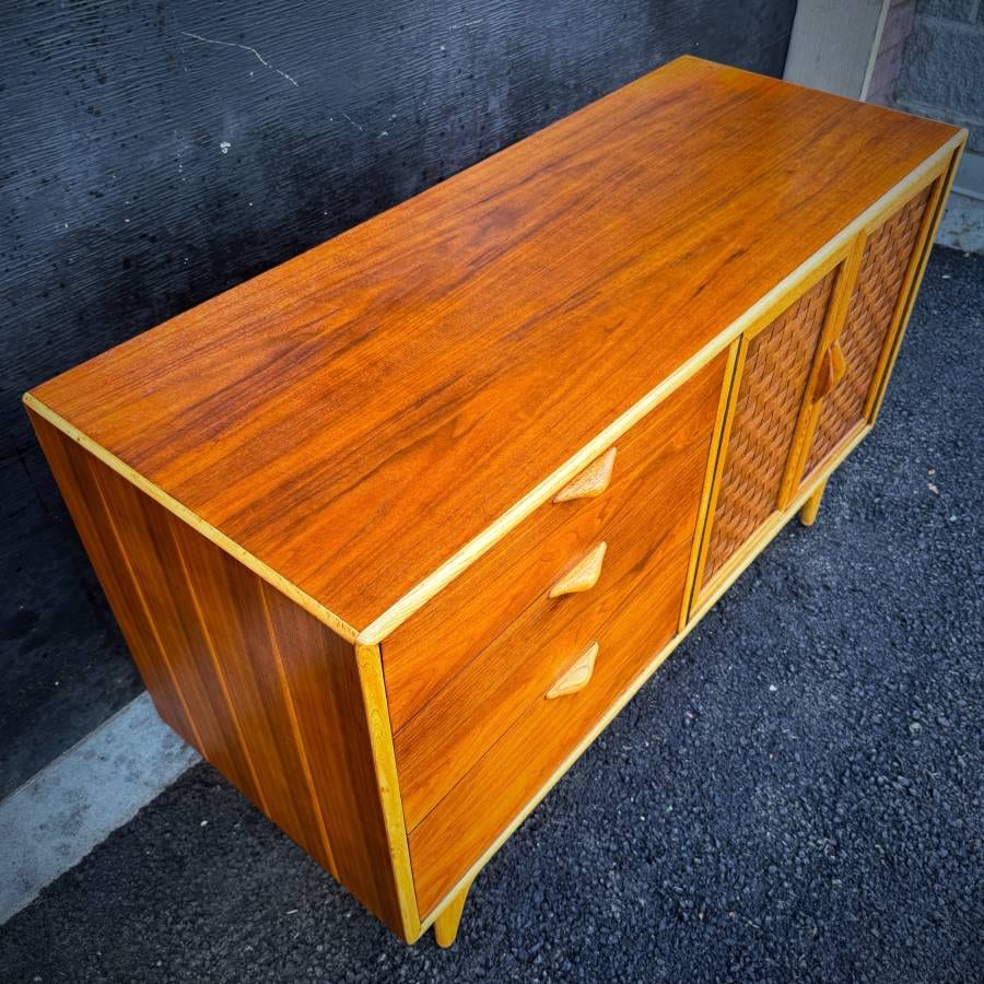 Gorgeous refinished mid century modern walnut and oak credenza by Lane — photograph 7 of 8