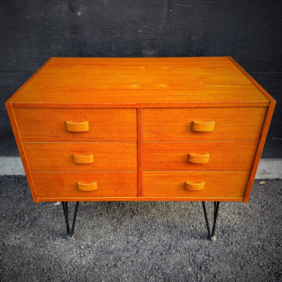 Domino mobler compact mcm teak 6 drawer dresser — photograph 4 of 6