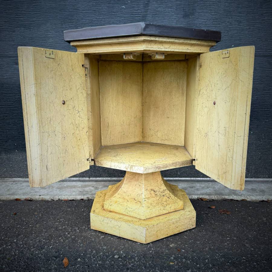 Italian mid century modern pedestal table — photograph 6 of 7