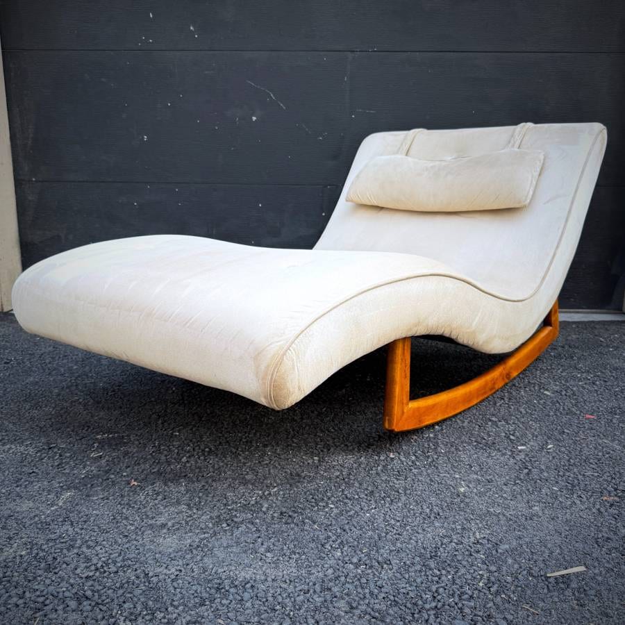 Adrian Pearsall wave chaise on rocking base — photograph 2 of 8