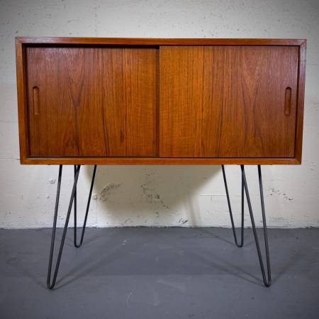 Beautiful mid century modern teak atomic credenza