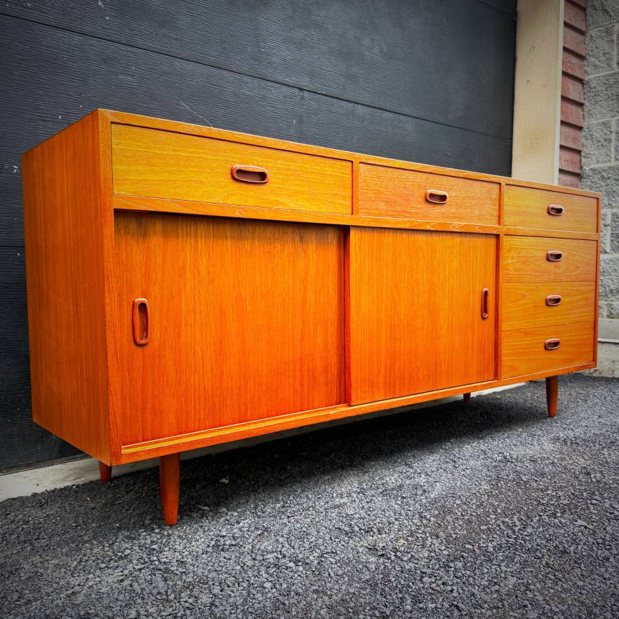 Mid century modern teak credenza — photograph 3 of 8