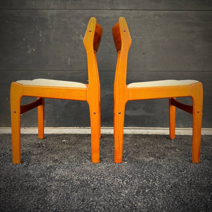 Set of 6 mid century modern teak dining chairs — photograph 7 of 8