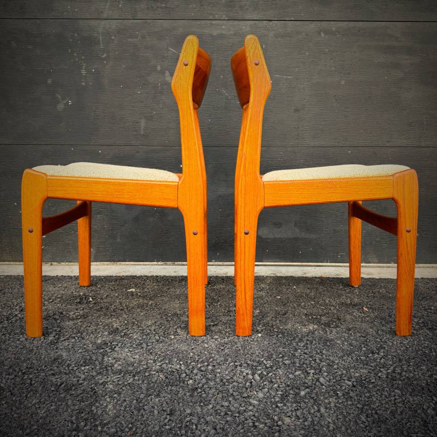 Set of 6 mid century modern teak dining chairs — photograph 7 of 8