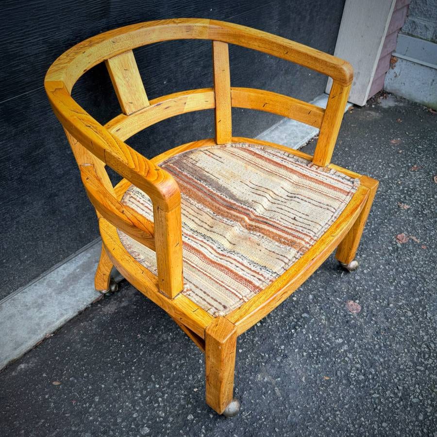 Cool mid century solid oak occasional chair — photograph 5 of 7