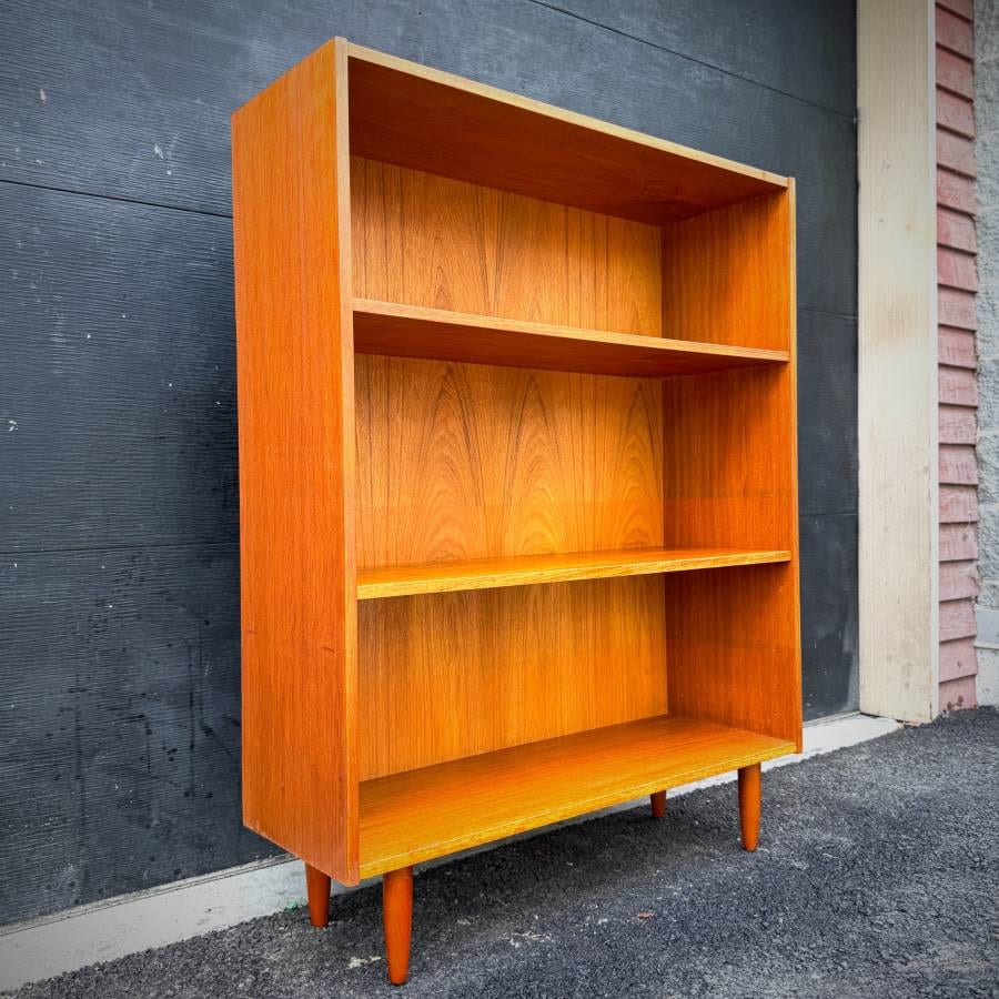 Mid century modern teak shelving unit — photograph 3 of 5