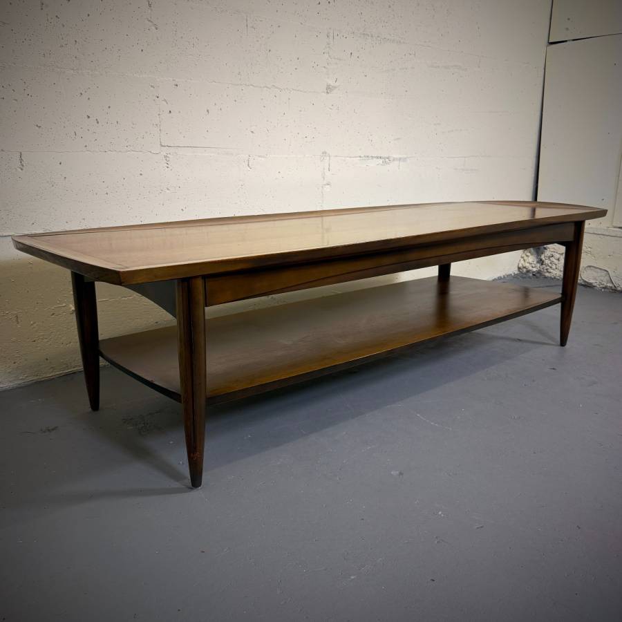Mid century modern walnut coffee table — photograph 5 of 5