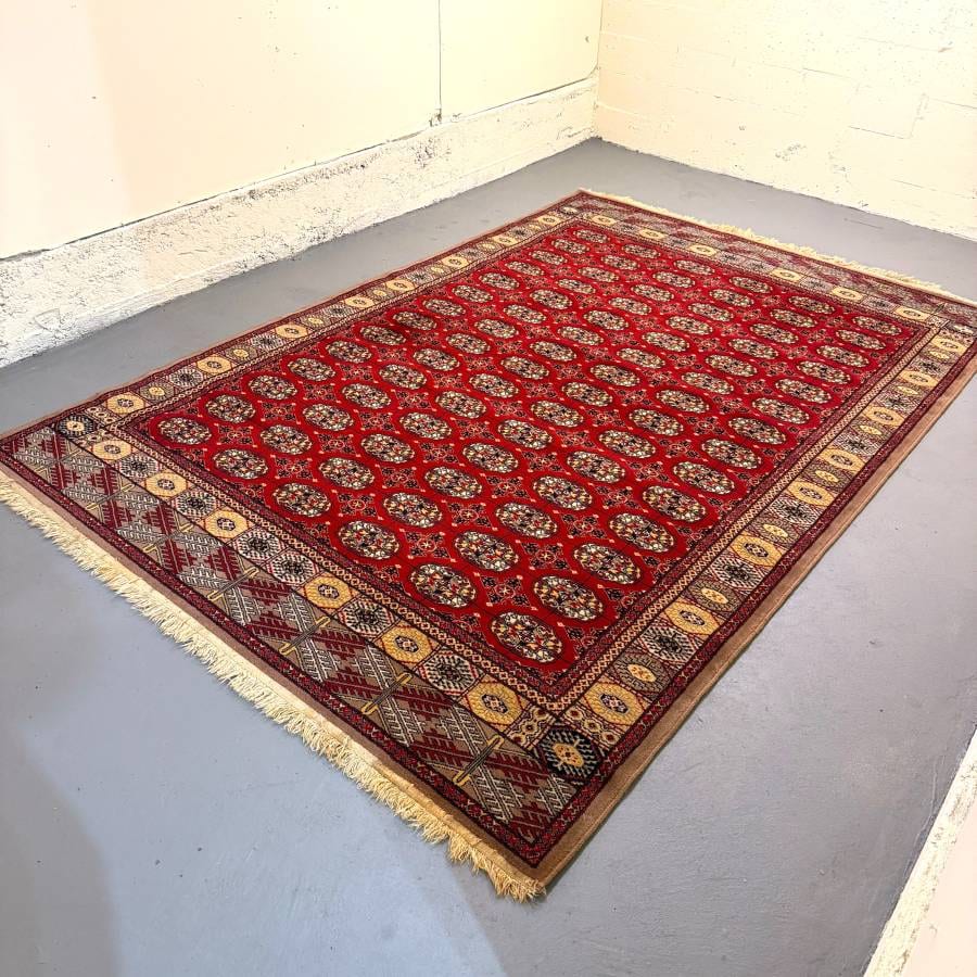 Vintage Turkish high quality wool rug made in Poland — photograph 3 of 6