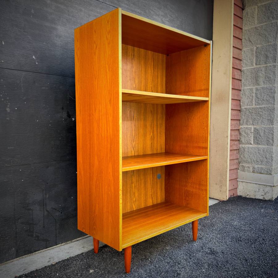 Danish modern teak LP shelving unit — photograph 3 of 5
