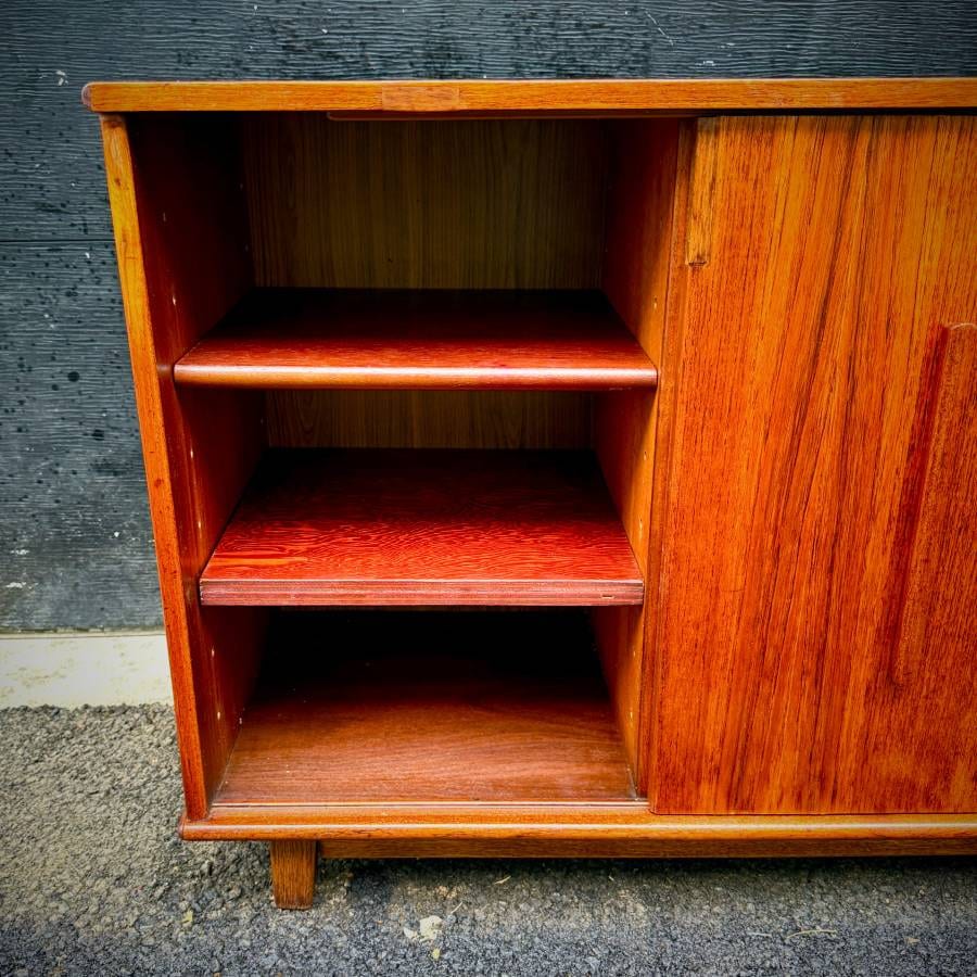 Mid century modern teak mid sized credenza sideboard — photograph 7 of 10