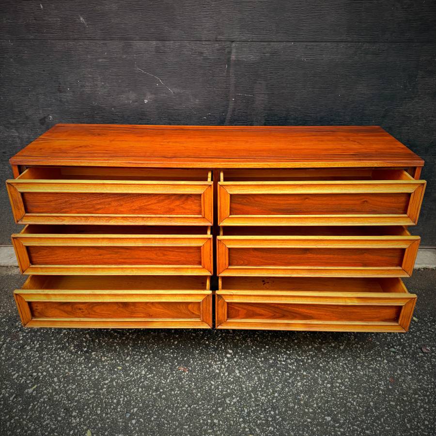 Mid century modern walnut 6 drawer dresser — photograph 5 of 6