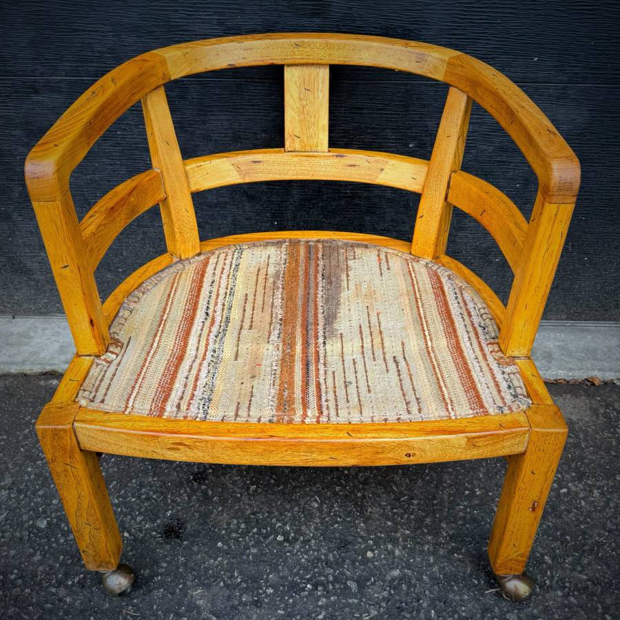 Cool mid century solid oak occasional chair — photograph 3 of 7