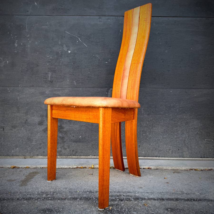 Rare set of 6 post modern danish teak dining chairs — photograph 8 of 11
